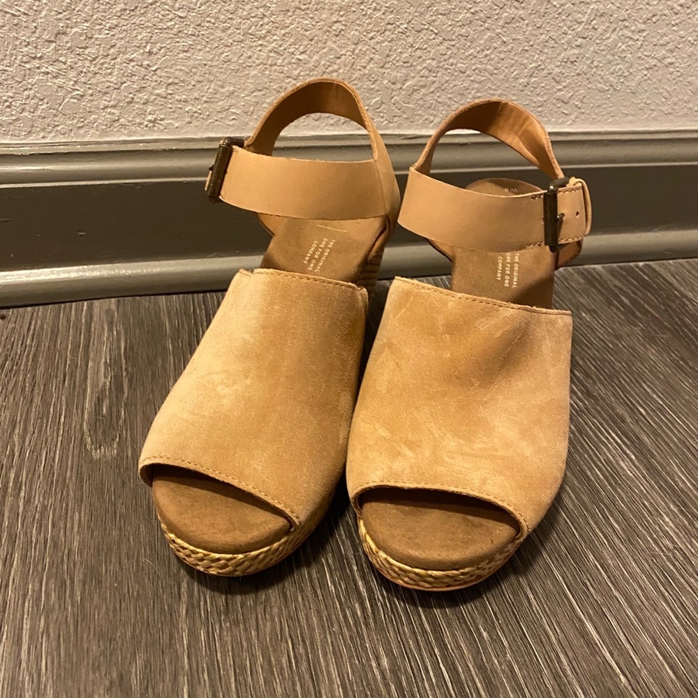 Tom’s suede wedges NWOT